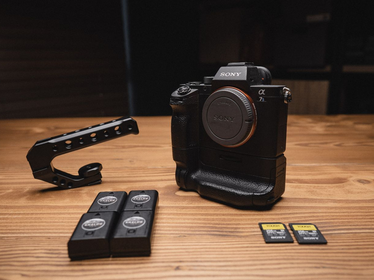 Sony a7sii - basic kit with battery grip top handle sd cards