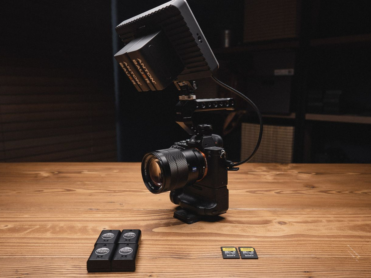 Sony a7sii - shoot kit with smallhd monitor 24-70mm lens 