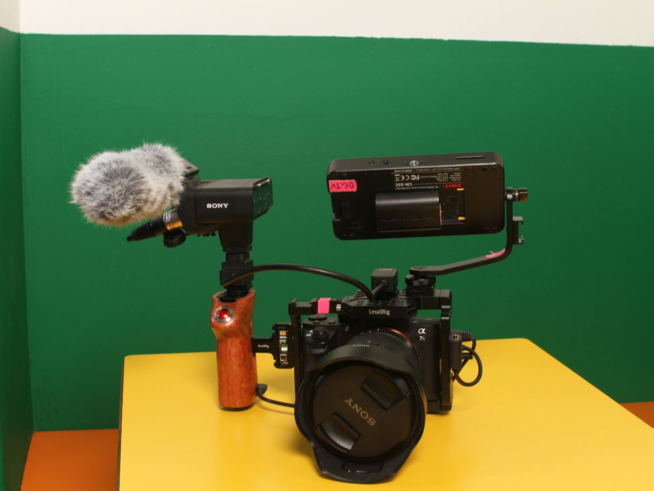Sony a7sii video rig kit inc. 24-70mm