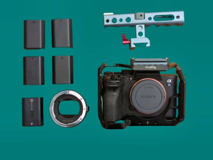 Sony a7siii, v90 cards, 4 batteries , cage, canon ef adapter