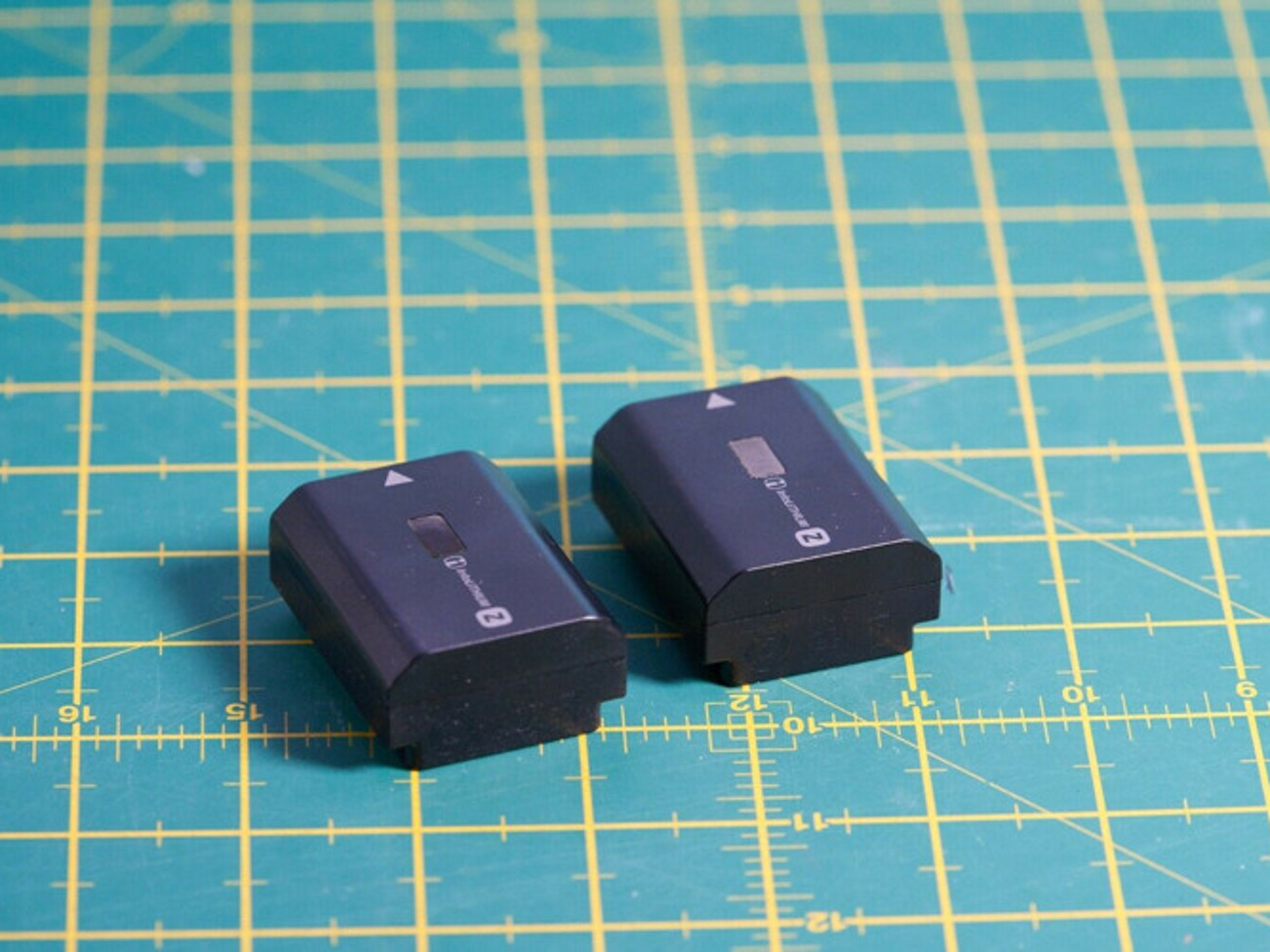Sony alpha 7 battery x 3