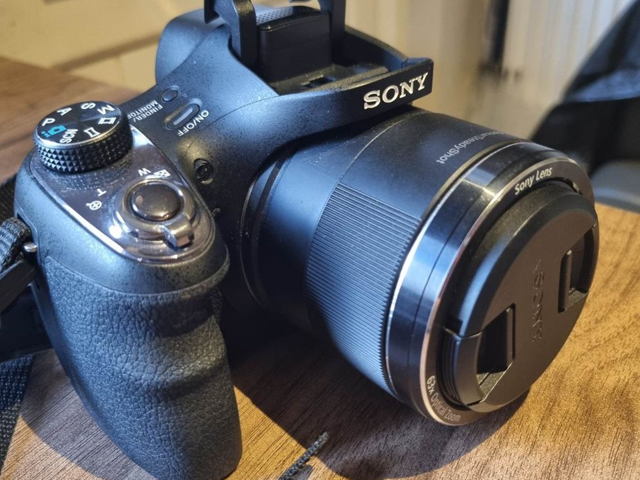 Sony dsc-h400 digital camera