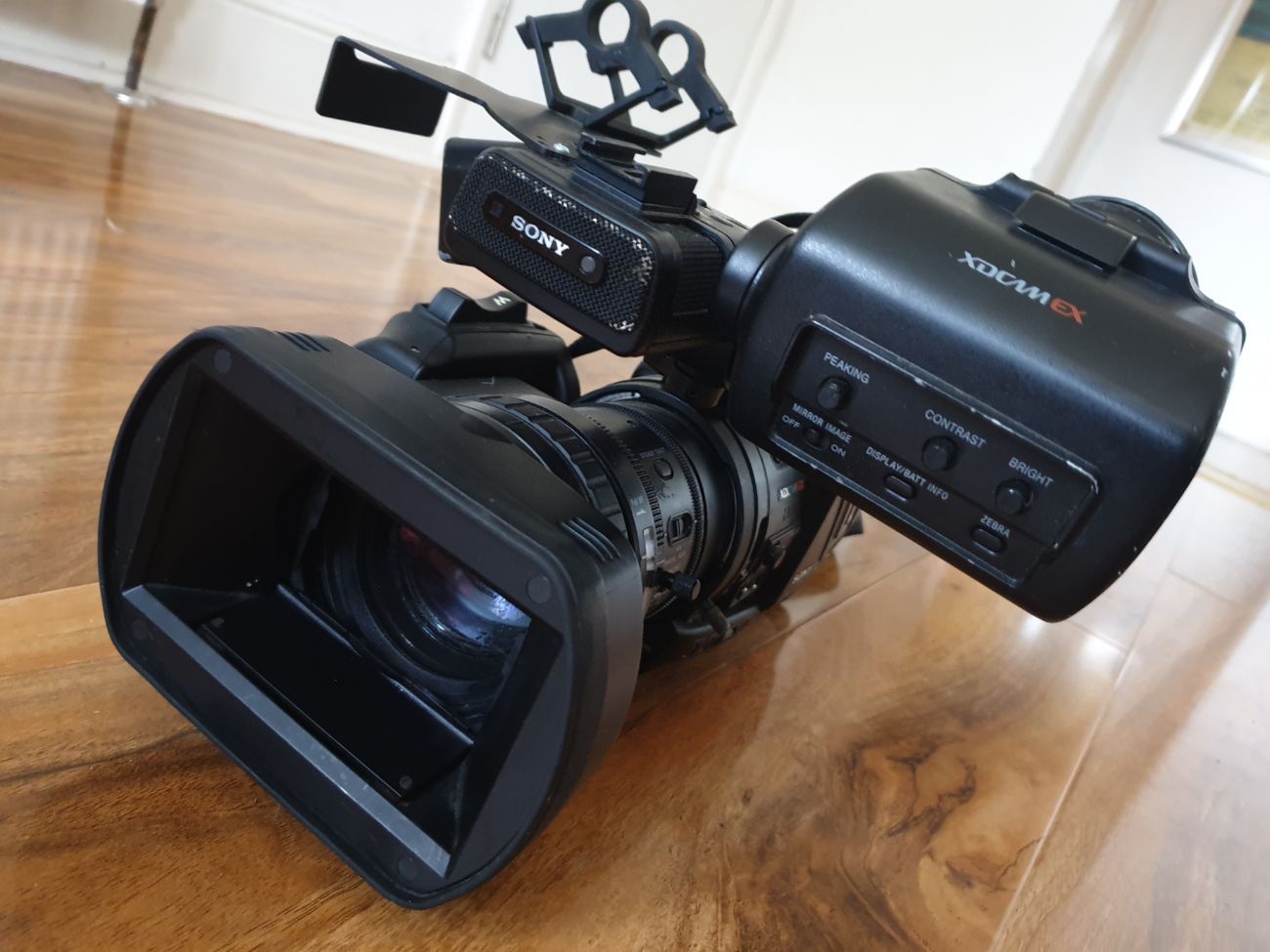 Sony ex3 hd video camera plus extras