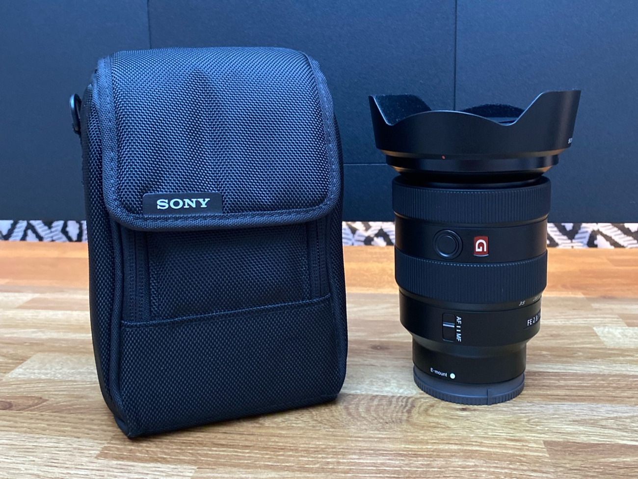 Sony fe 2.8/16-35 g master wide angle zoom lens