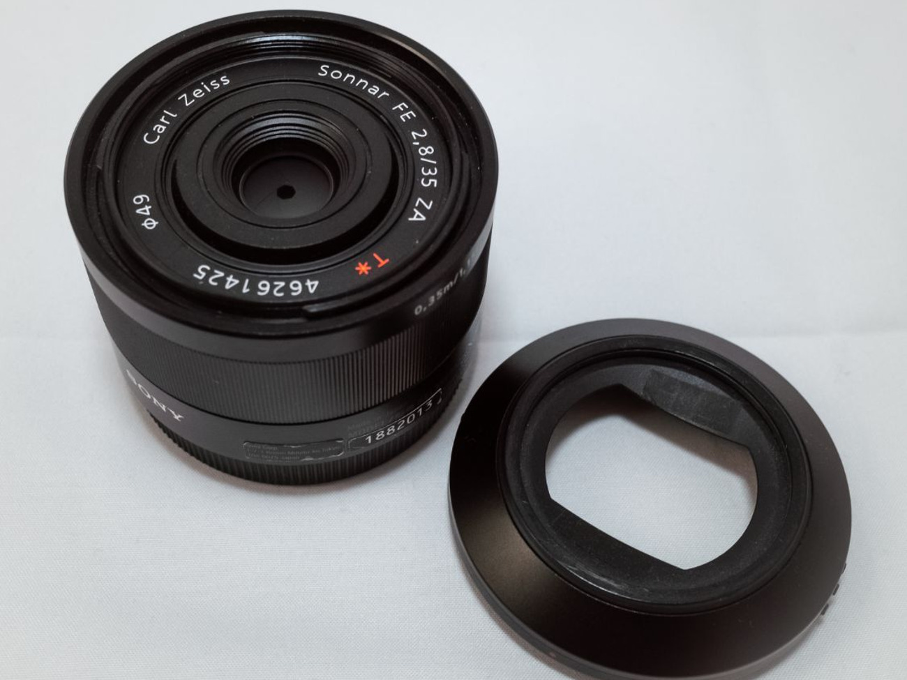 Sony fe 35mm f/2.8 sonnar carl zeiss lens