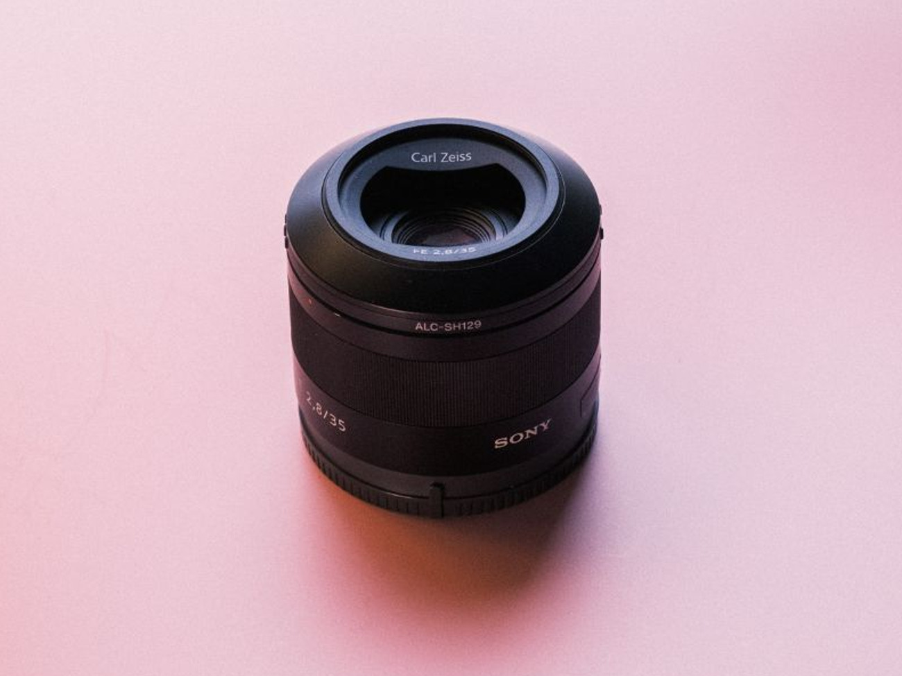 Sony fe 35mm f/2.8 za zeiss sonnar lens