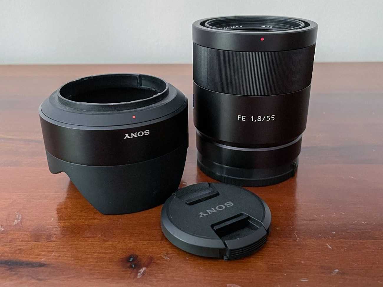 Sony fe 55mm f1.8 za carl zeiss sonnar t* lens
