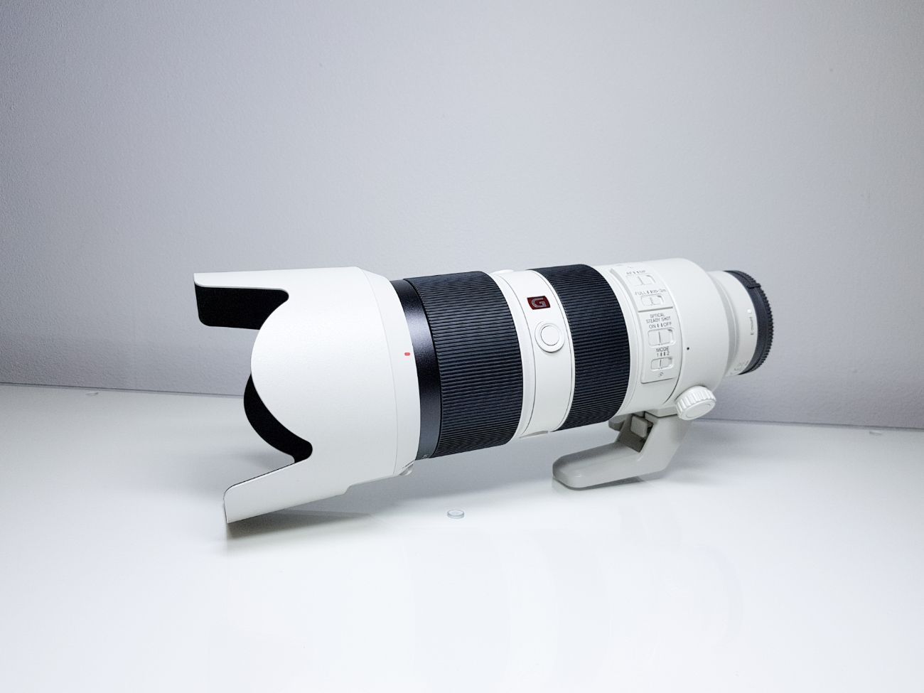 Sony fe 70 - 200 mm f/2.8 gm oss lens