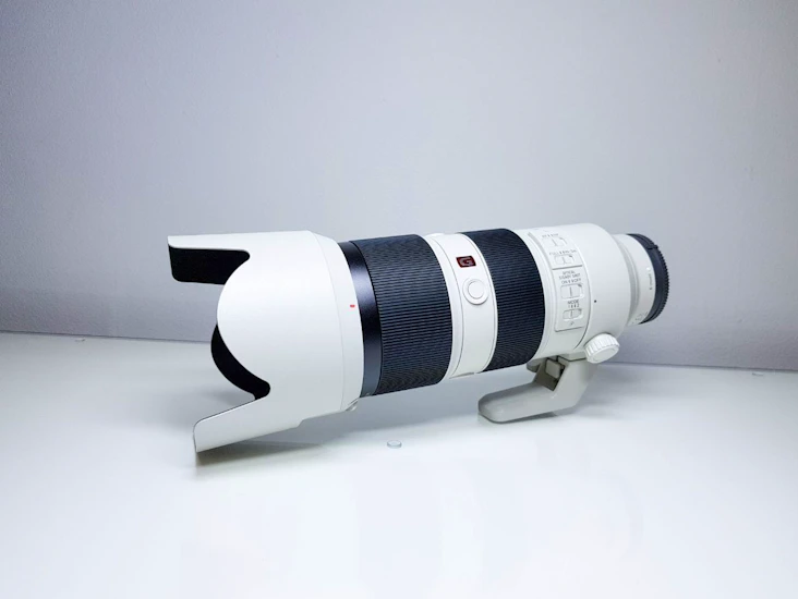 Sony fe 70 - 200 mm f/2.8 gm oss lens