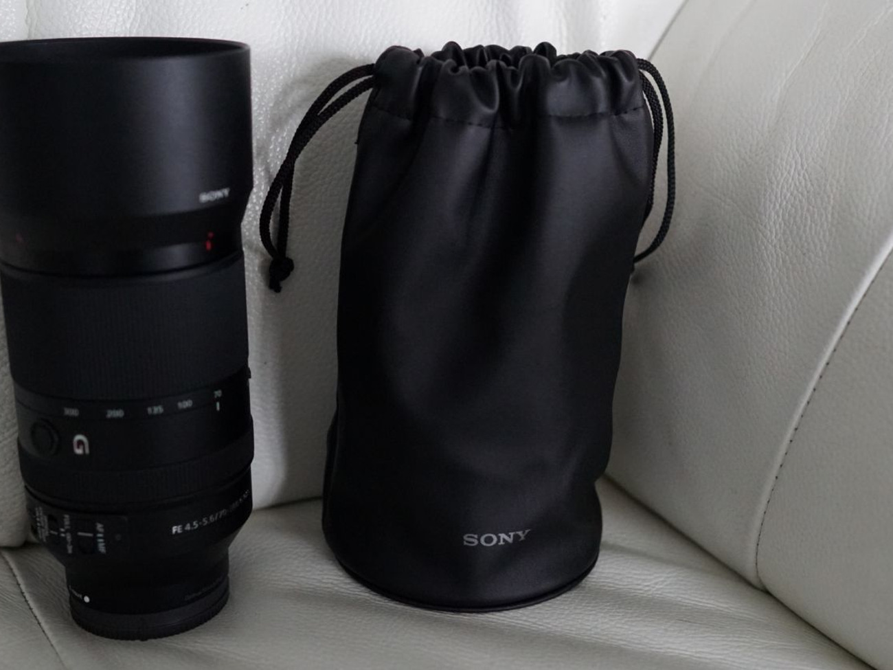 Sony fe 70-300mm f/4.5-5.6 g oss lens