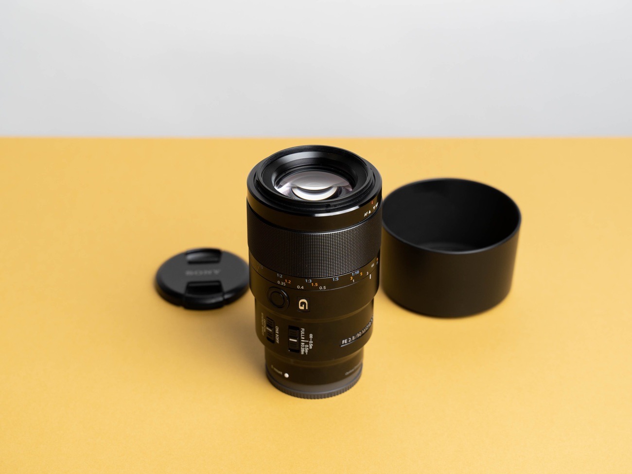 Sony fe 90mm f2.8 macro lens