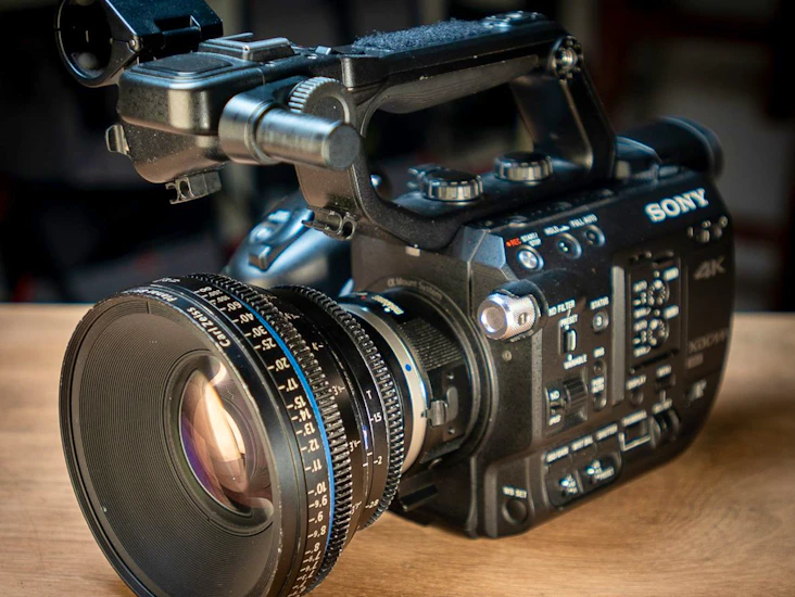Sony fs5 4k camera kit (canon ef, nikon, or pl lens mount)