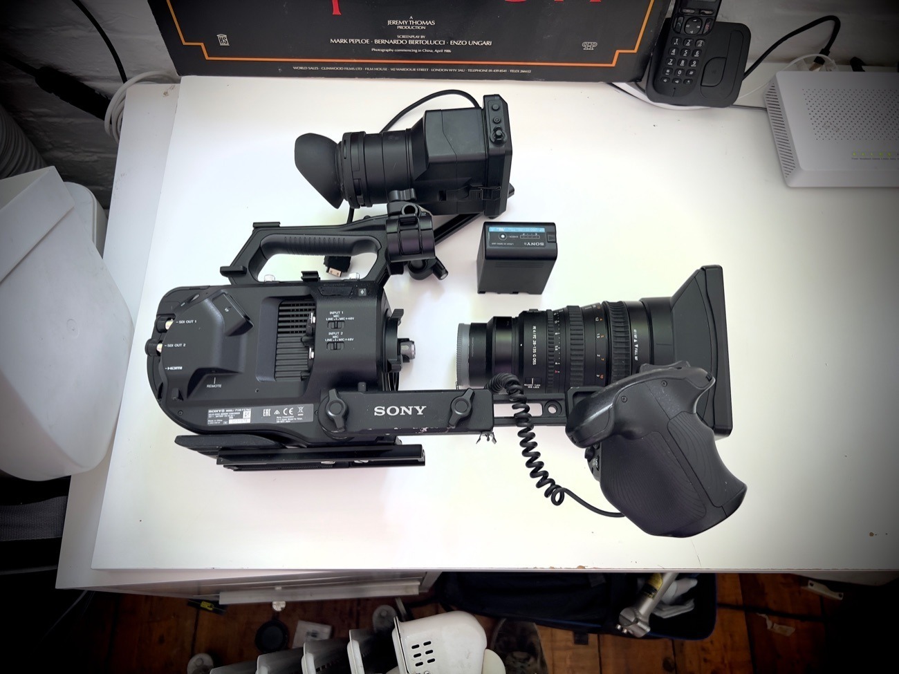 Sony fs7ii w/ fe4 pz 28-135 oss g & tripod