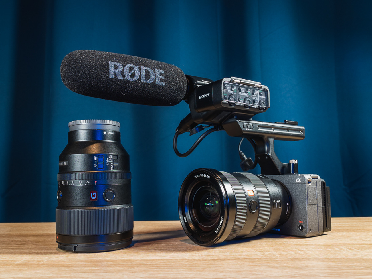 Sony fx3 + 135 mm + 16-35 mm + rode ntg5