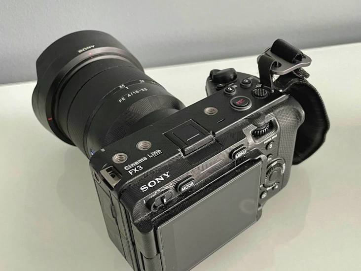 Sony fx3 and 16-35 f4 lens, cfexpress memory card, w/ peak design tripod & more