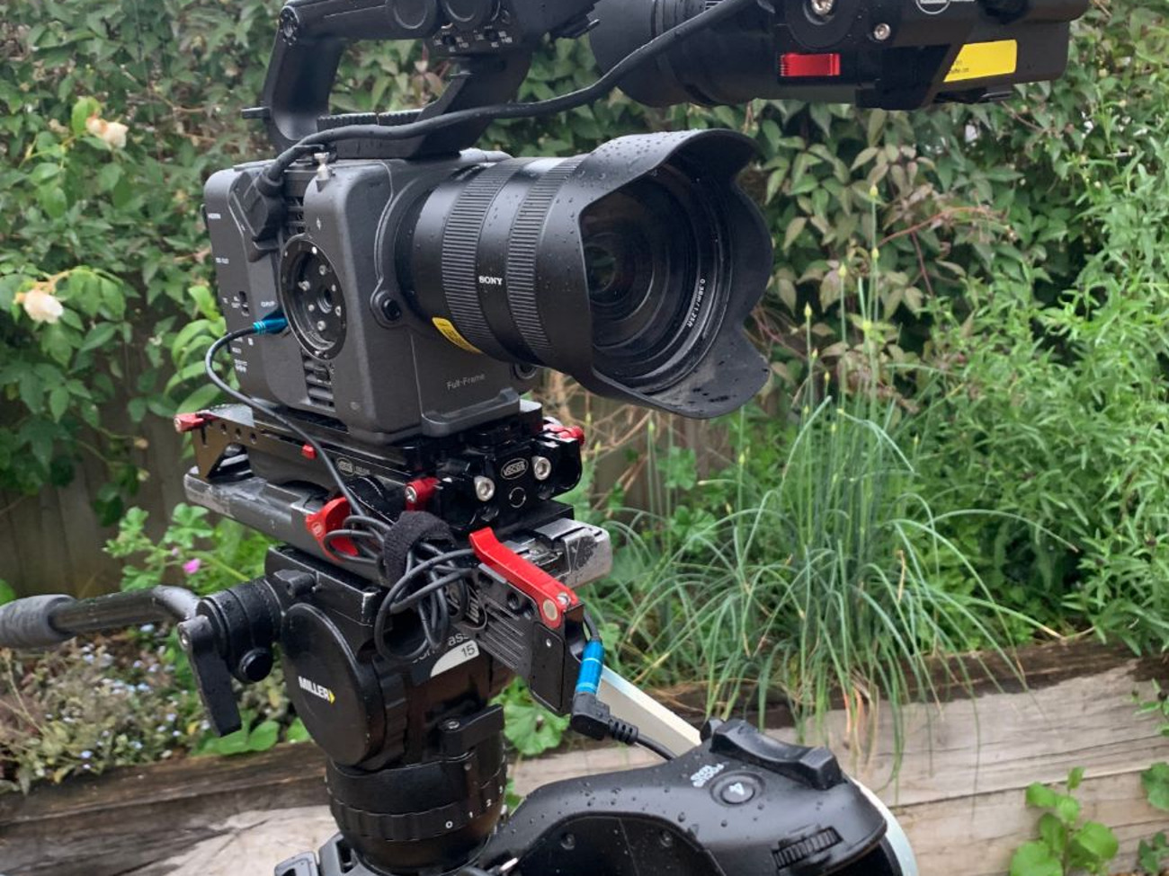 Sony fx6 + sony 24-105mm + vf + vocas kit