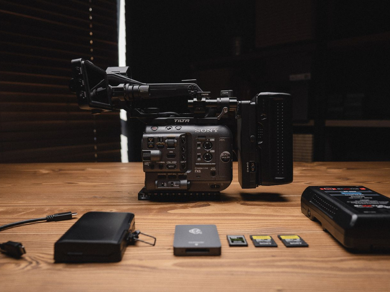 Rent SONY FX6 - Basic Kit with V-Mount Batteries and CFexpress