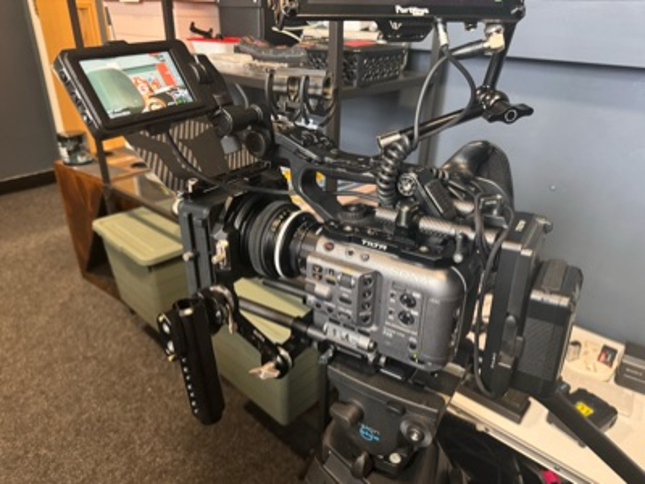 Sony fx6 cinema / documentary kit