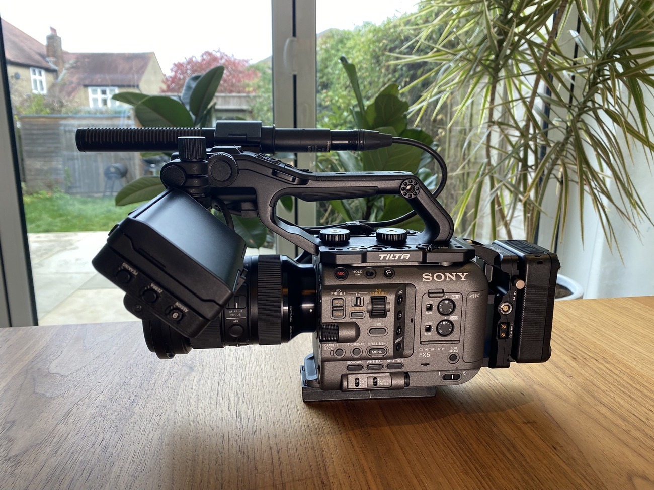 Sony fx6 cinema camera 