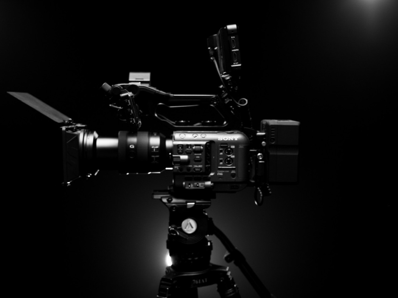 Sony fx6+sony g 24-105mm f4+atomos ninja v+2x v-mounts