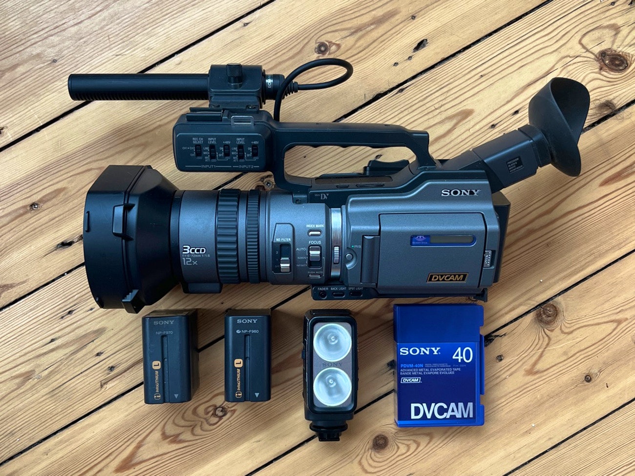 Rent Sony PD150 (PAL) DVCAM MINI DV CAMERA x NEW Tape from