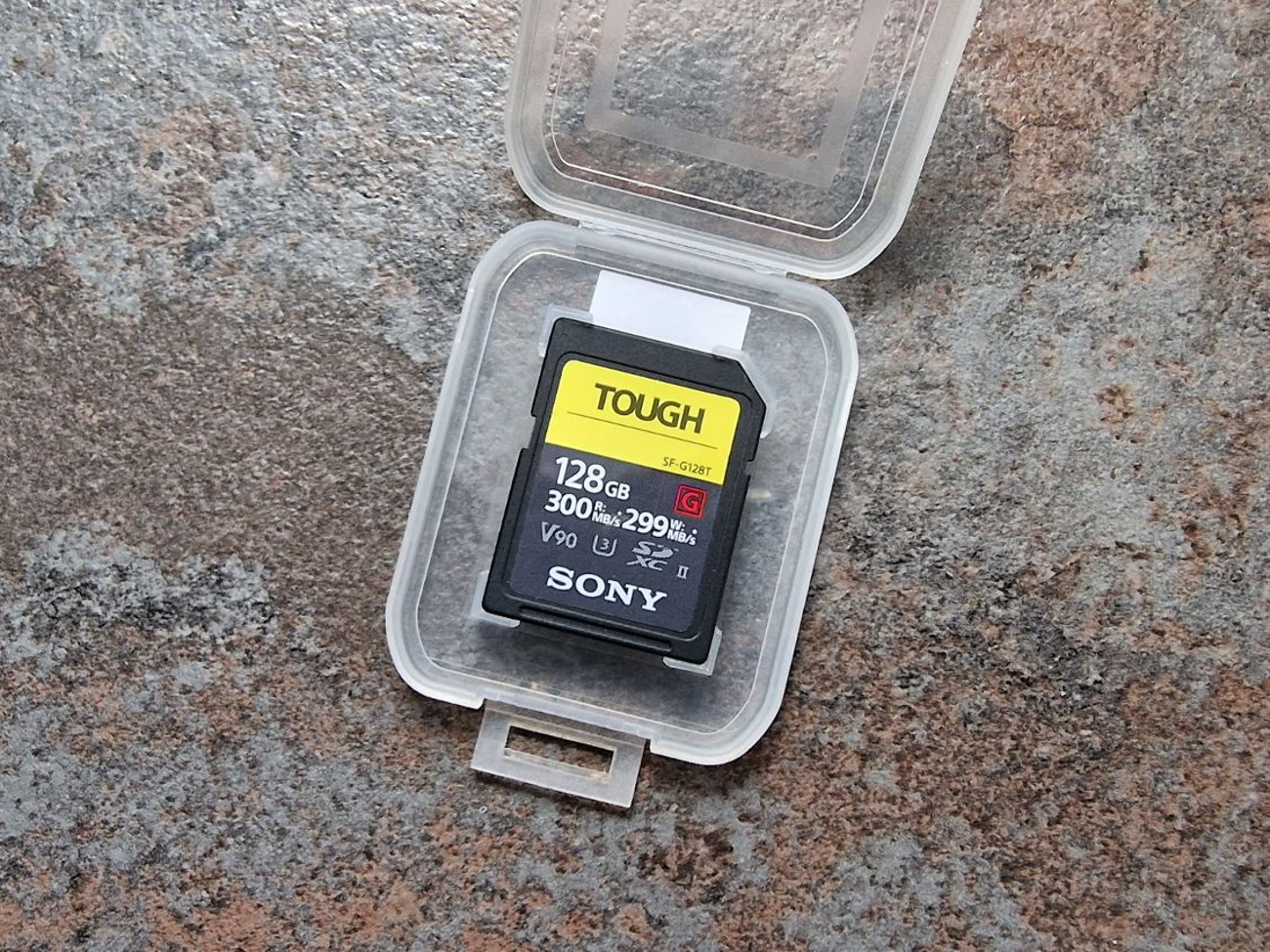 Sony sdxc tough 128gb sd card 300mbps