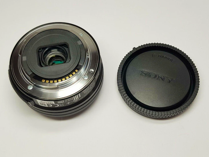 Sony sel sel-p1650 16-50mm f/3.5-5.6 is power zoom lens