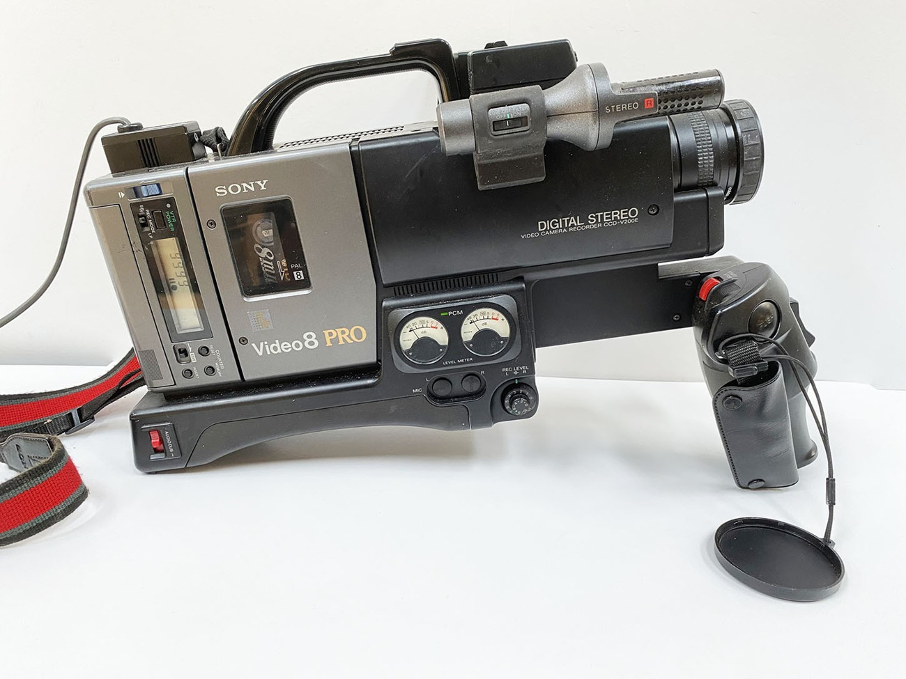 Sony video8 camera ccd v200