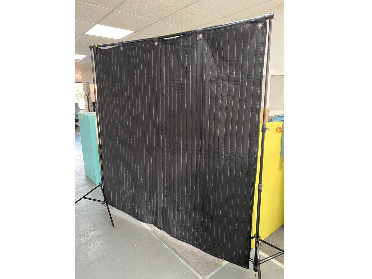 Sound blanket 2 x 2 m with stands | portable vocal booth
