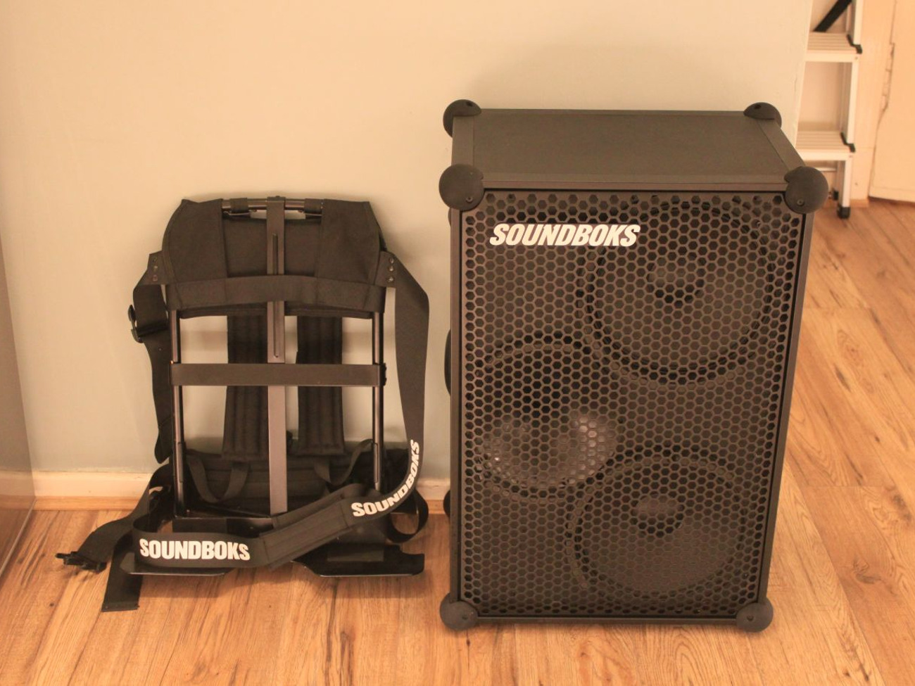 Soundboks 3 pa speaker - 1x  battery + carrying rucksack