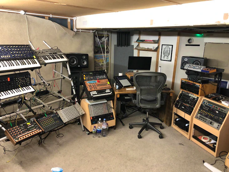 Spacious full time recording studio in shoreditch / hoxton