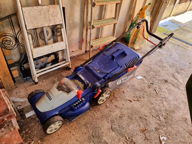 Spear & jackson cordless lawnmower