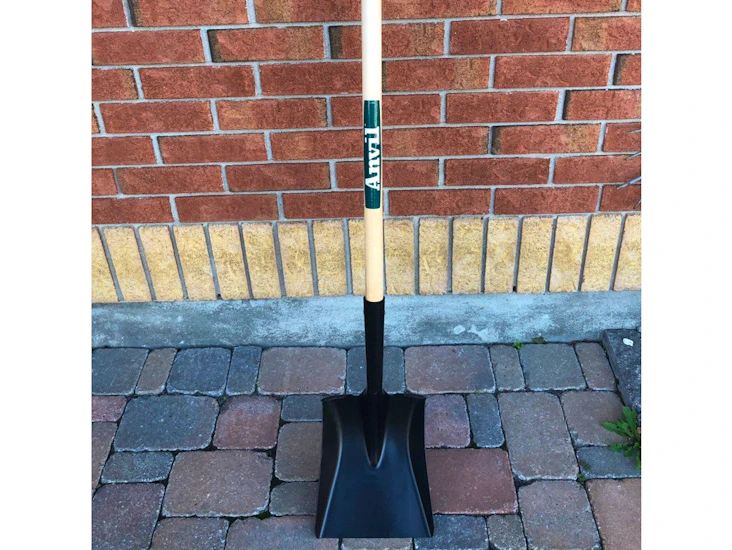 Square shovel