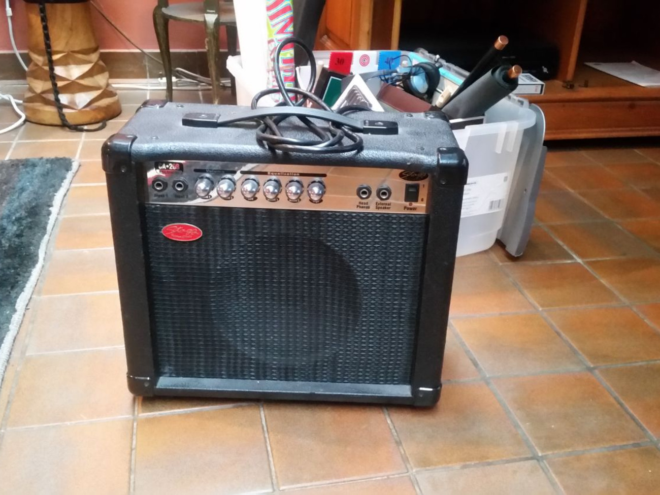 Stagg 20w bass amp