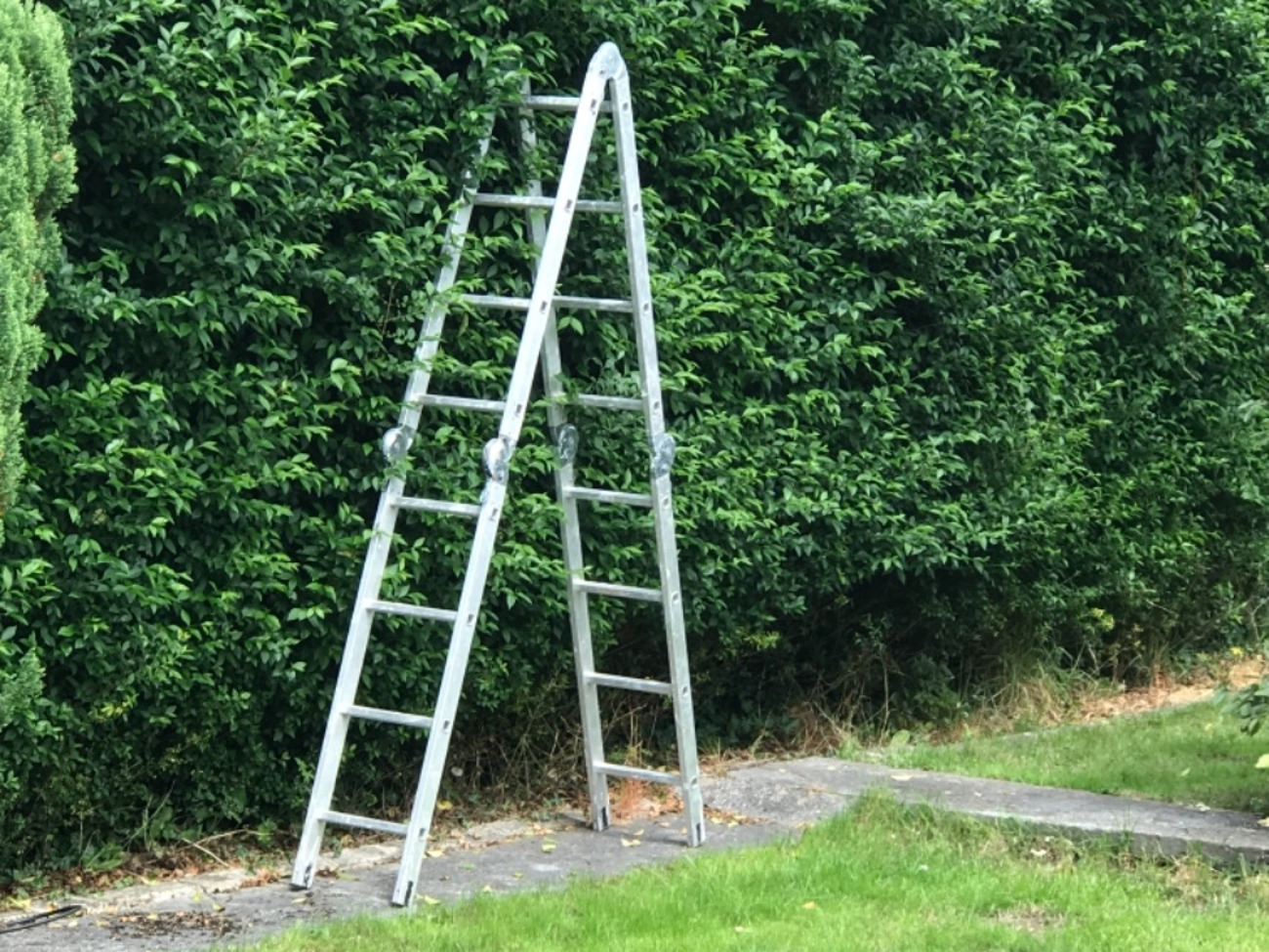 Step ladder, extends to full length ladder too