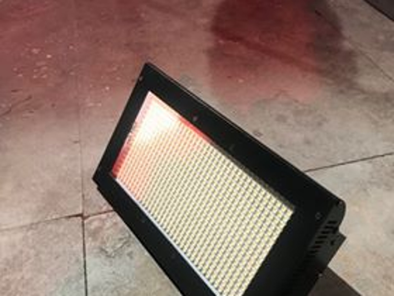 Strobe light ( thunderwash w led)