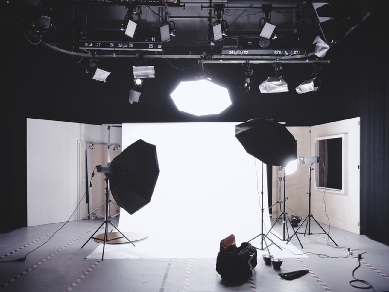 Studio flash heads / domes / accessories / tx / rx