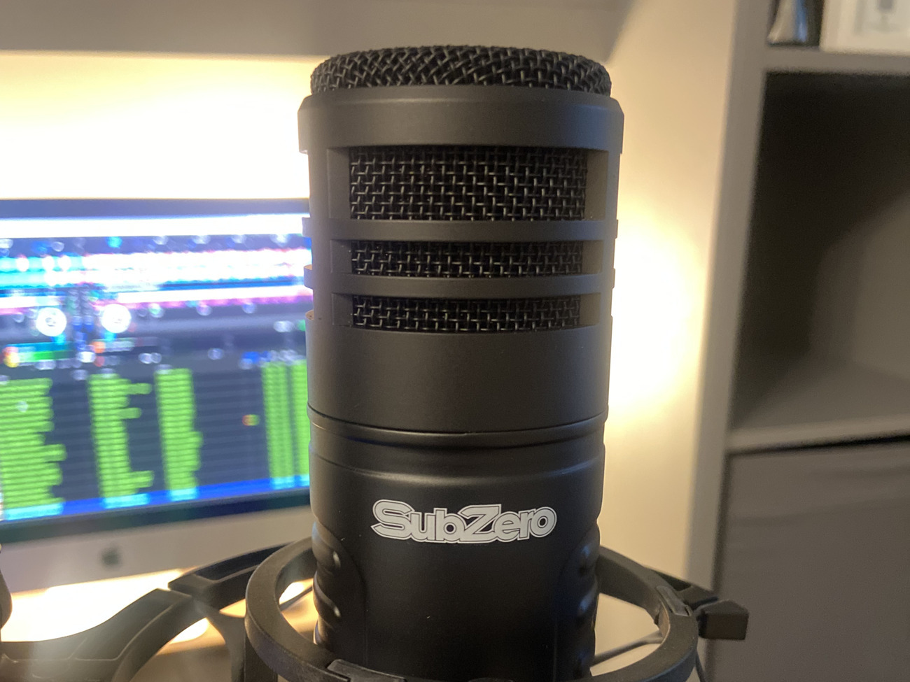 Subzero db30 dynamic podcast studio microphone
