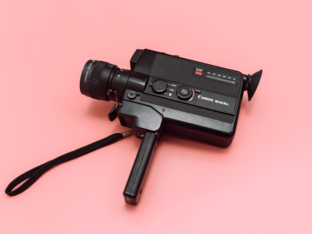 Super 8mm camera - canon 514 xl
