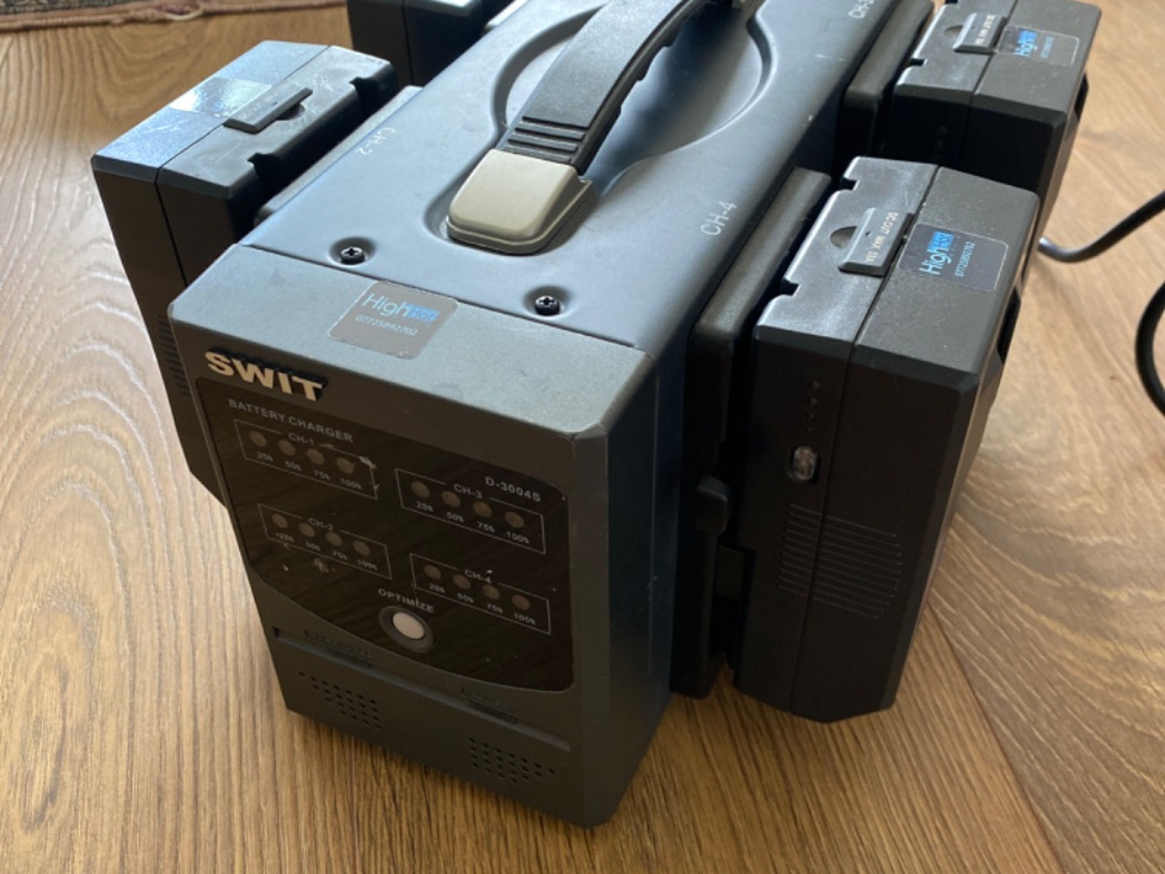 Swit v-mount li-on batteries with charger 