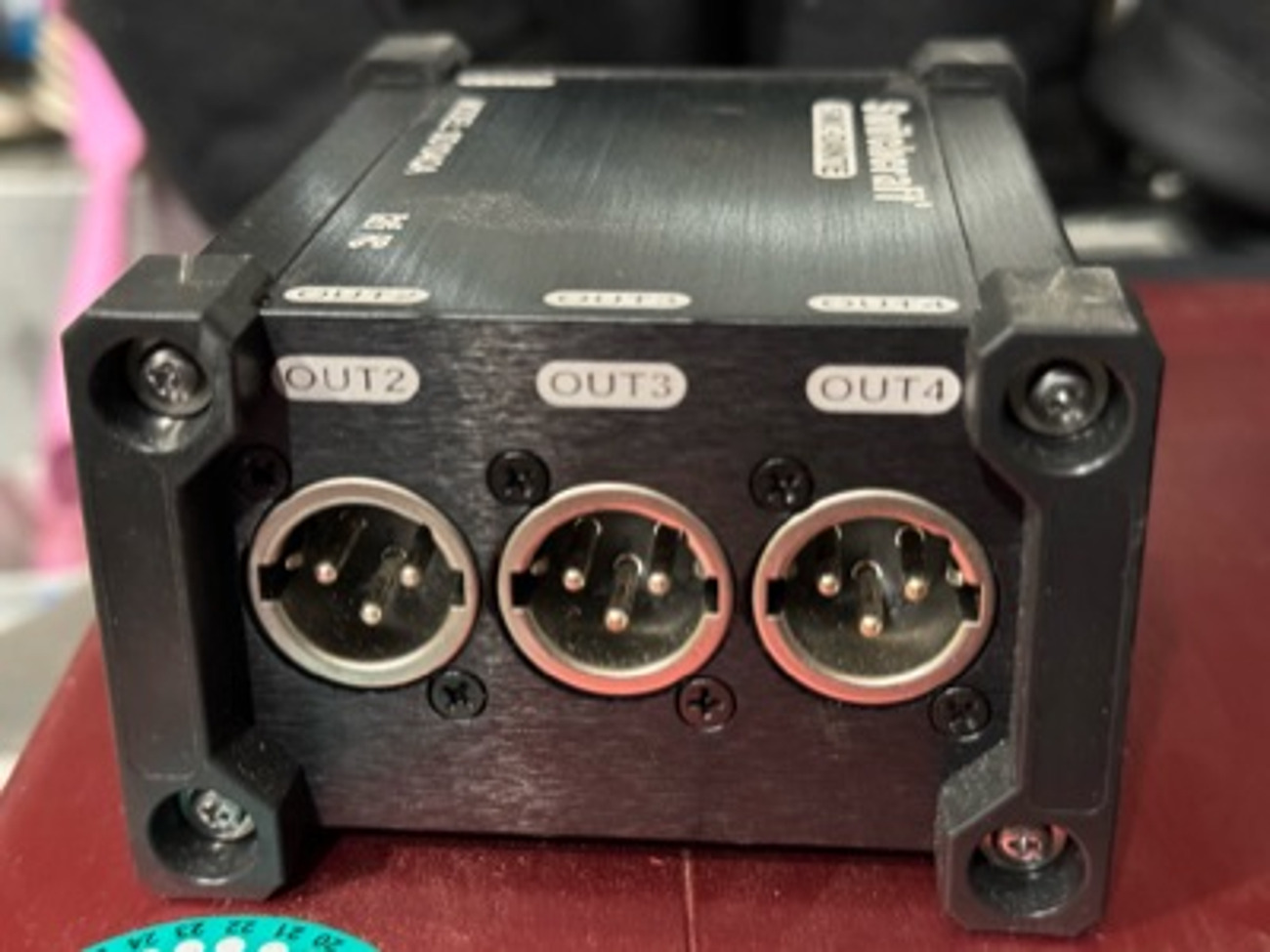 Switchcraft swc-dante audio output box