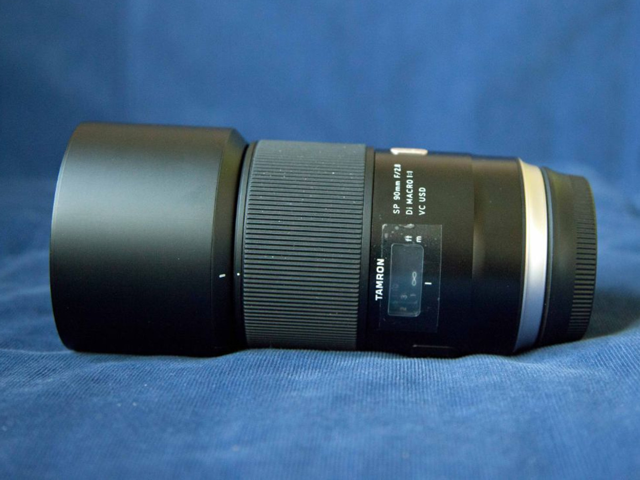 Tamron 90 mm f2.8 vc usd lens for canon dslr camera
