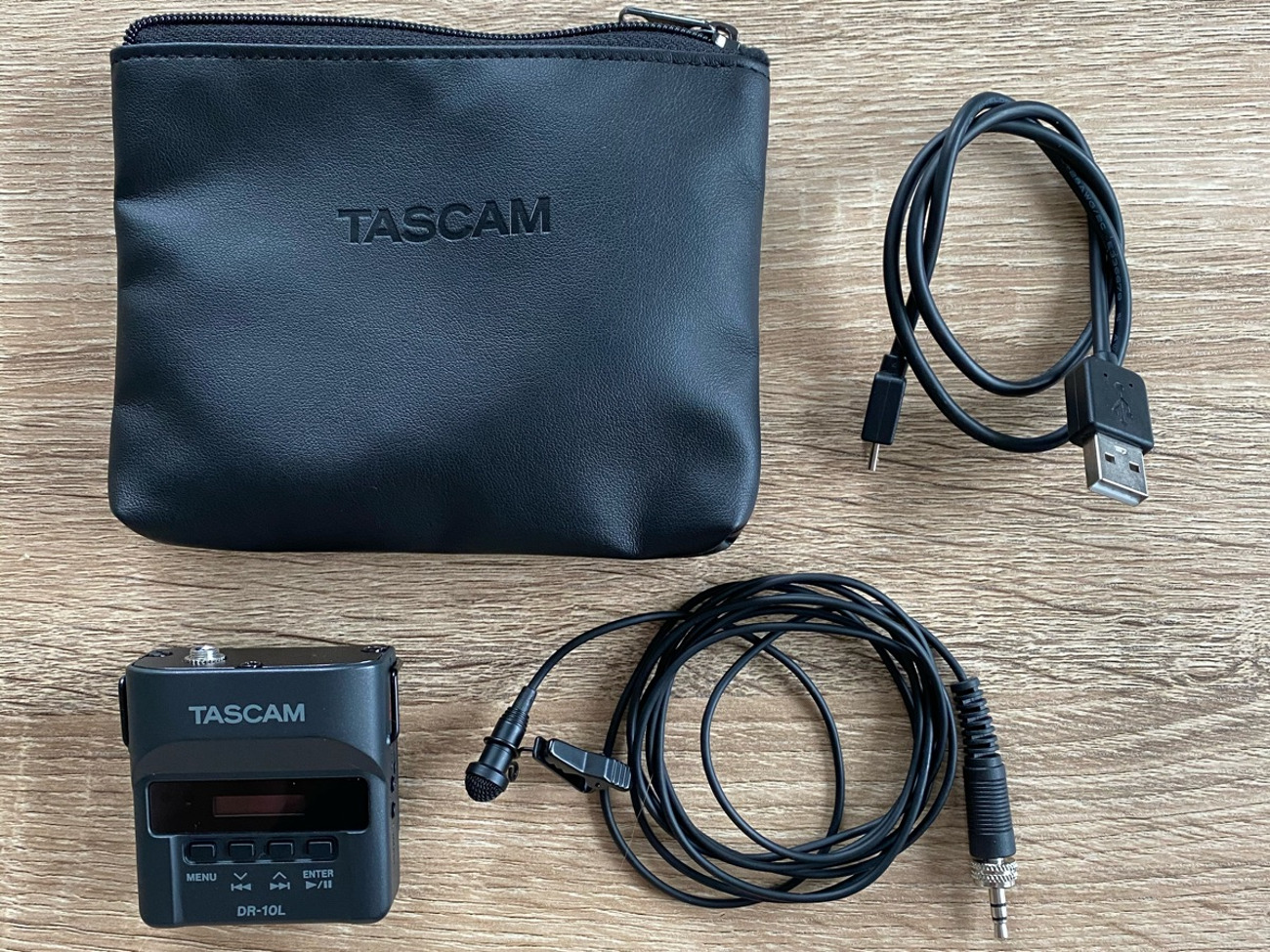 Tascam dr10-l audio recorder + lav mic & 16gb card