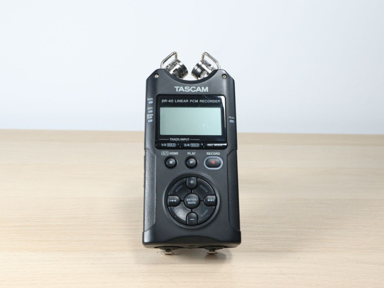 Tascam dr40 handheld 4 channel audio recorder