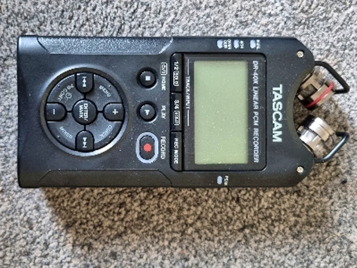 Tascam dr-40x portable recorder
