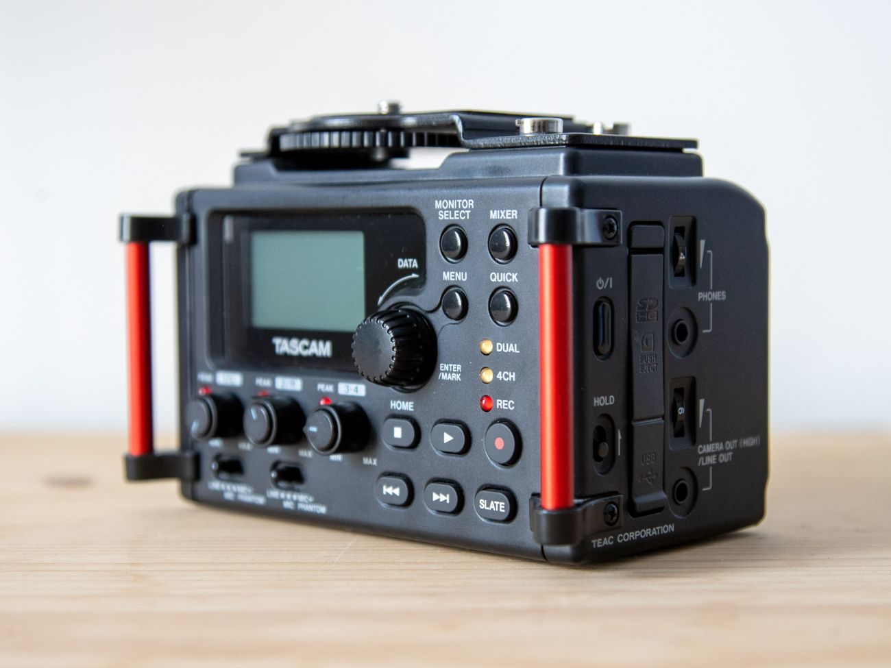 Tascam dr-60dmk2 audio recorder