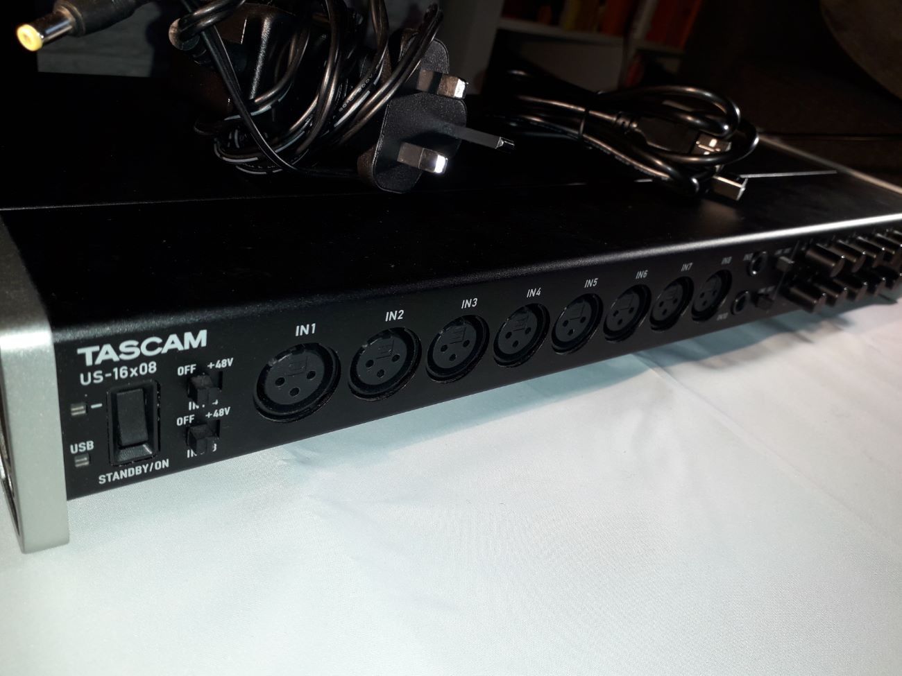 Tascam us 16x08 usb audio interface