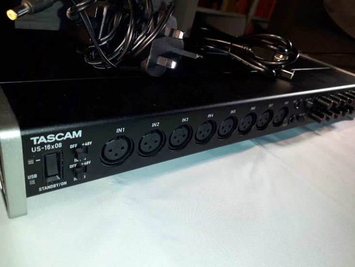 Tascam us 16x08 usb audio interface