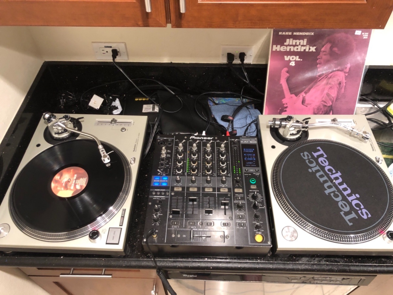 Rent Technics sl 1200 mk5 full setup with djm800 from Dillon B for $88.87 -  160/day