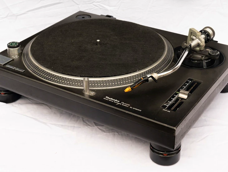 Technics sl1210 mk2 turntables - pair